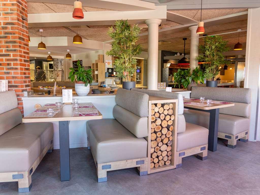 Готель Ibis Poitiers Sud Ресторан фото