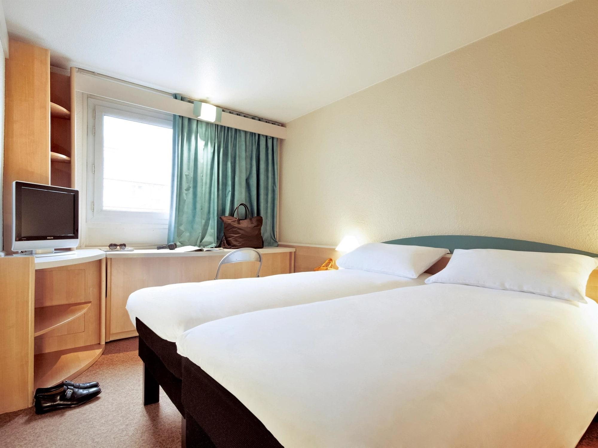 Готель Ibis Poitiers Sud Екстер'єр фото