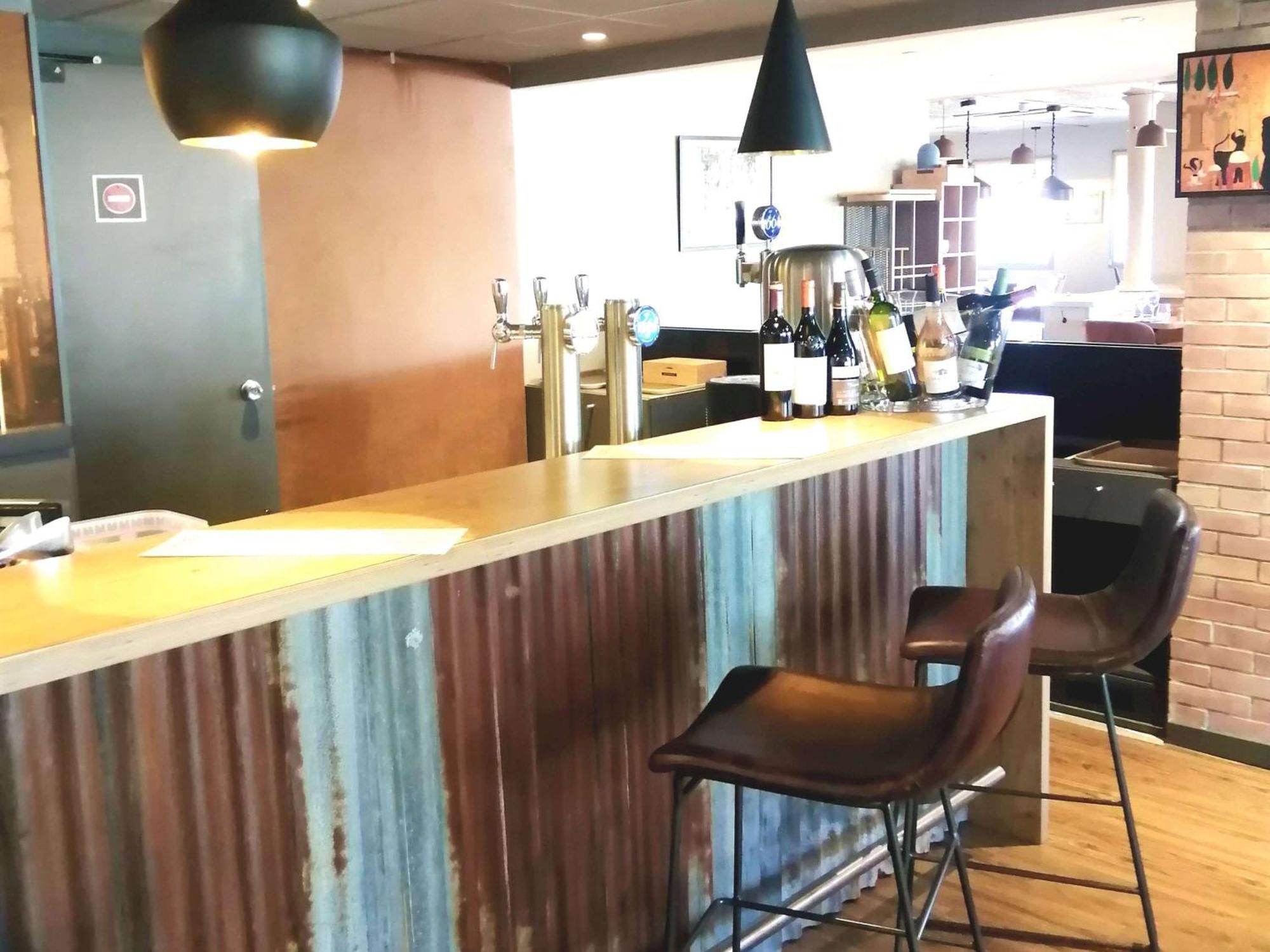 Готель Ibis Poitiers Sud Екстер'єр фото