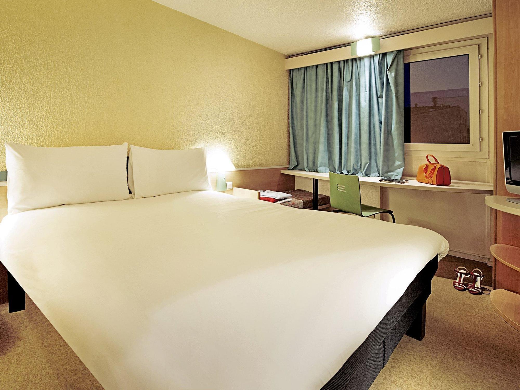 Готель Ibis Poitiers Sud Екстер'єр фото