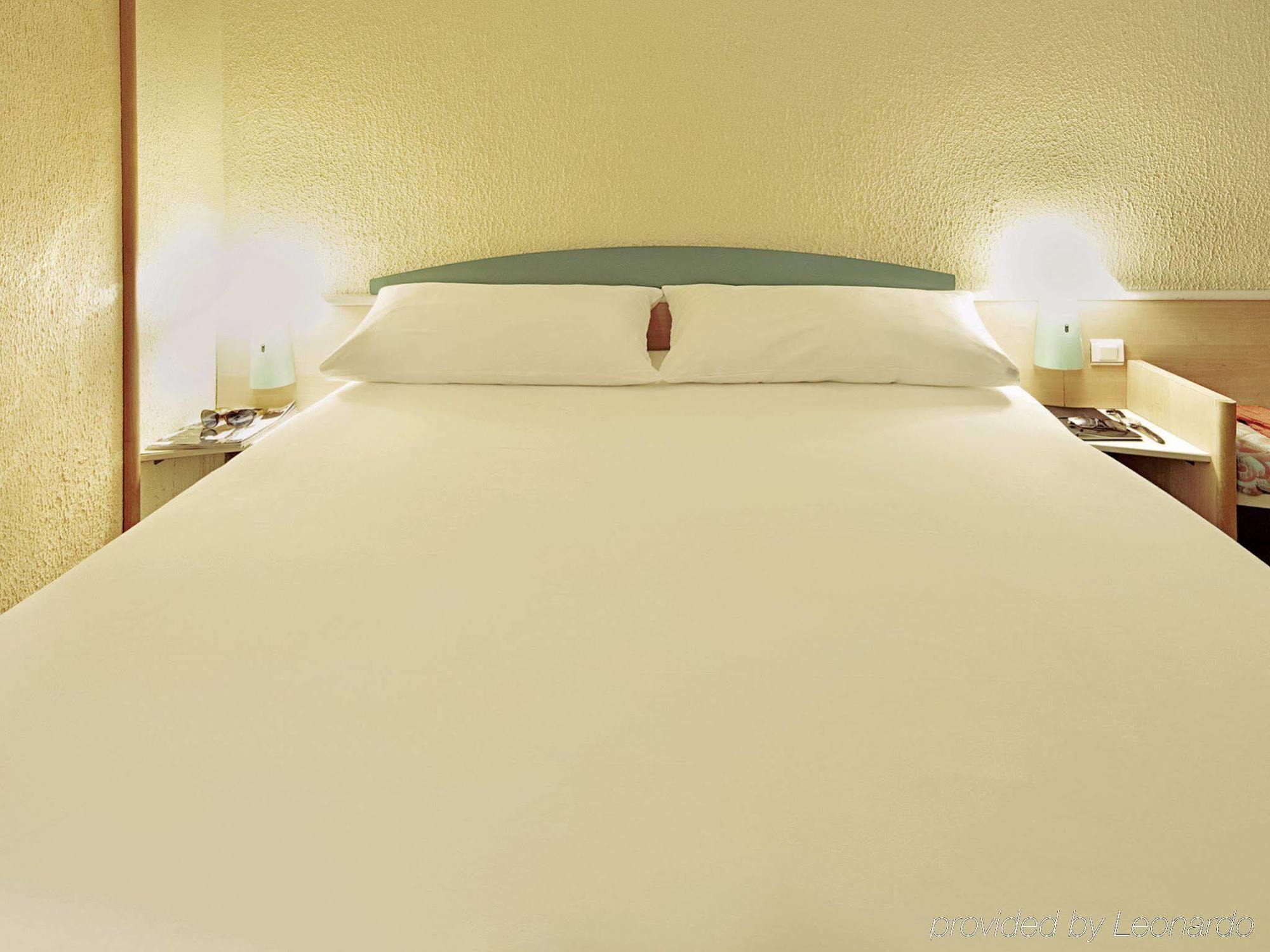 Готель Ibis Poitiers Sud Екстер'єр фото